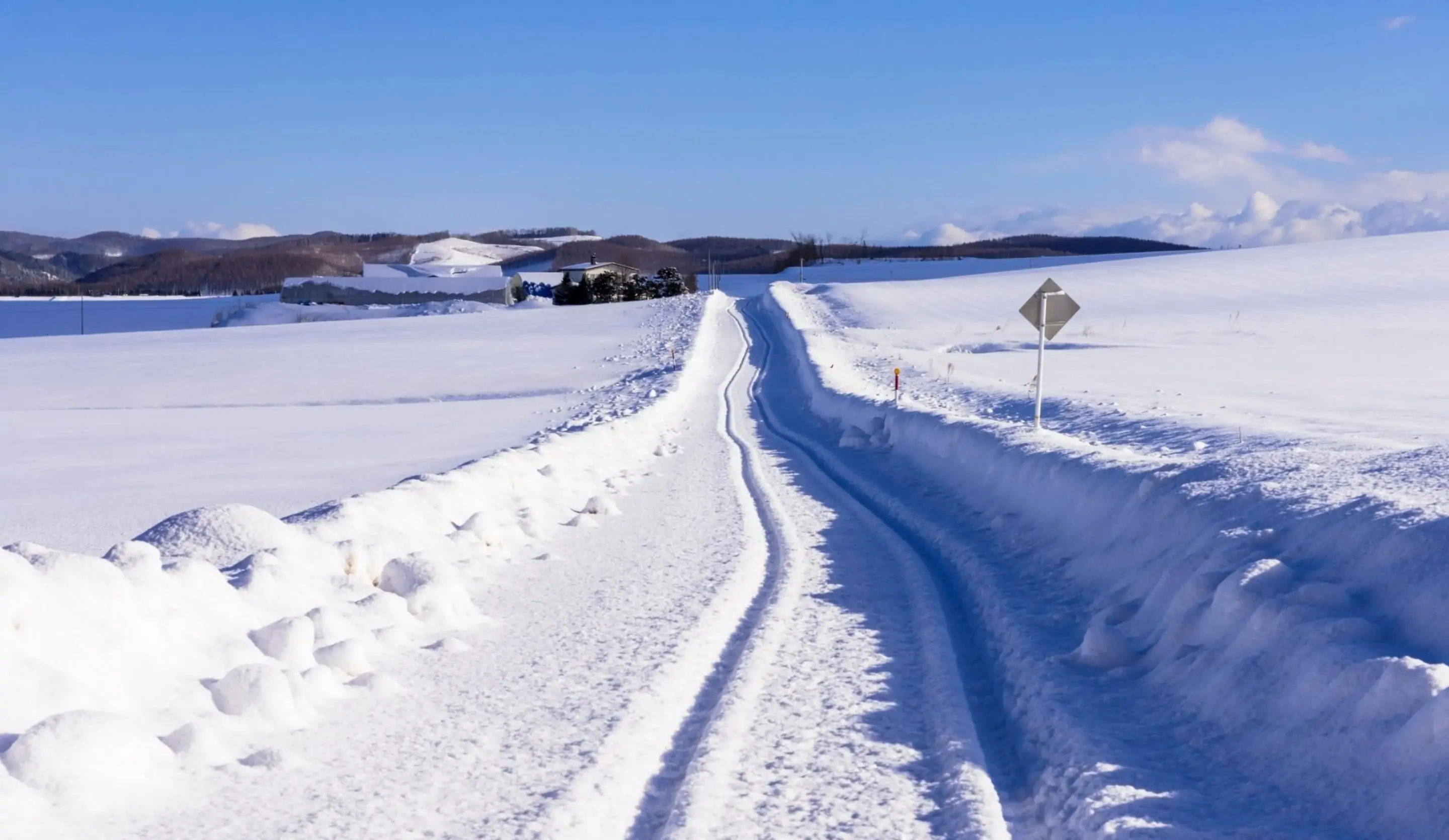 雪道の風景画像